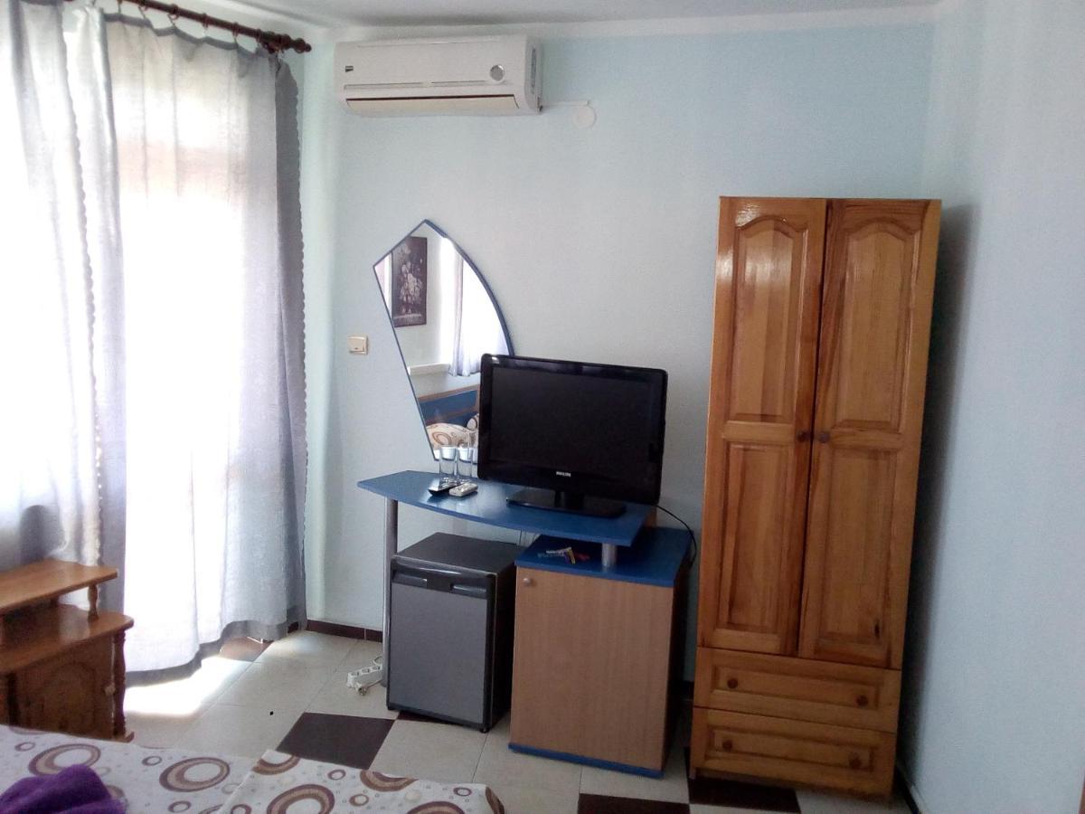 Семеен Хотел Бостън Ravda Exteriör bild